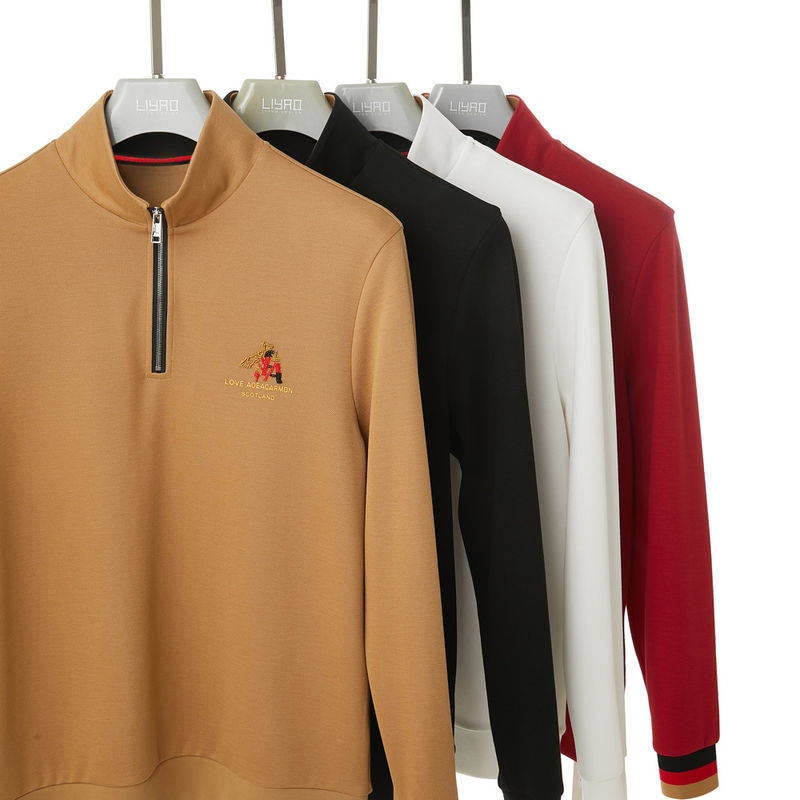 Logotipo personalizado Negro Branco Essential Pullover Homens Fitted Hoodies para olhar na moda