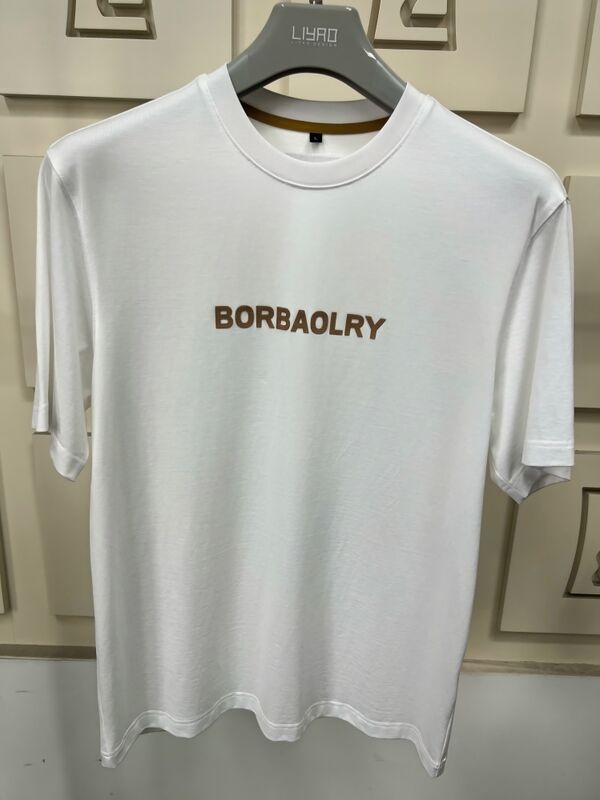 T-shirt de manga curta de alta qualidade para homens com logotipo personalizado impresso usando tecnologia DTG