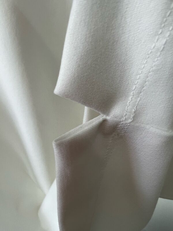 Camiseta Branca Masculina, Estampa de Letras em Flock, Manga Curta Casual 100% Algodão Camiseta Masculina