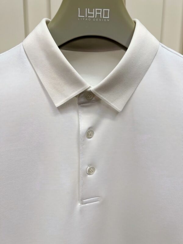 Camisas de polo masculinas premium. Desenho minimalista, manga curta, tecido suave para todas as estações.