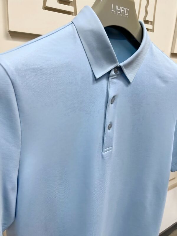 Camisas de polo masculinas premium. Desenho minimalista, manga curta, tecido suave para todas as estações.