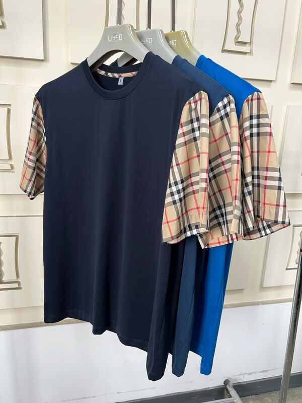 Camisetas Masculinas com Mangas Xadrez Icônicas, Gola Redonda Regular Fit, Algodão de Alta Qualidade