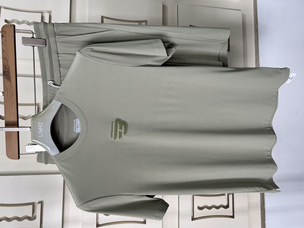 Shorts de Corrida Fitness Masculino de Alta Qualidade, Material Respirável de Secagem Rápida, Comprimento no Joelho, Bolso Traseiro de Verão, Design Liso