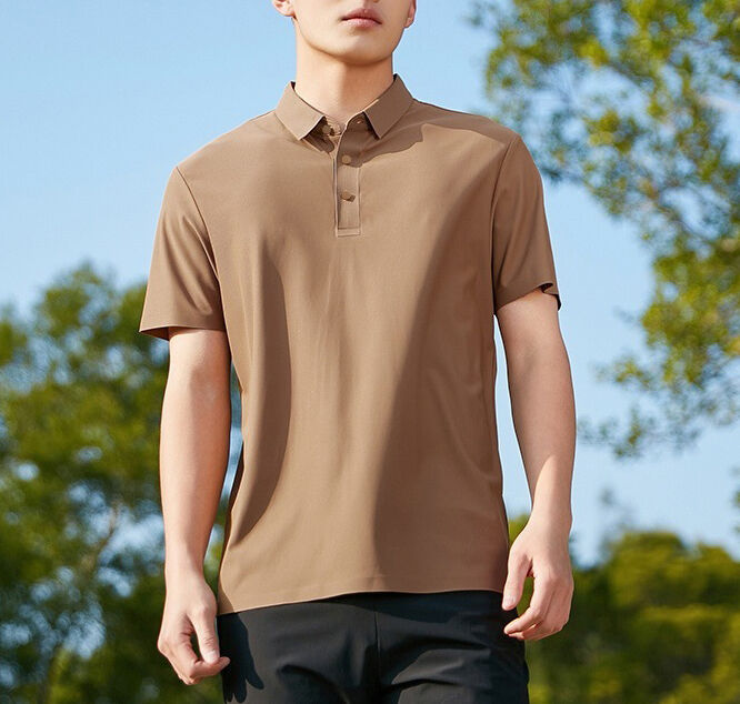 Camisa Polo Masculina Estilo Coreano de Seda Gelada com Gola Dobrável e Manga Curta para o Verão, Estilo da Internet de Celebridade Casal